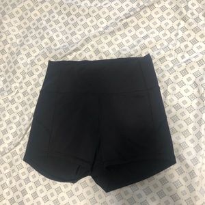 Size 6 Lululemon tight workout shorts
